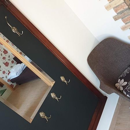 Keller Apartmanok Hajduszoboszlo Ruang foto