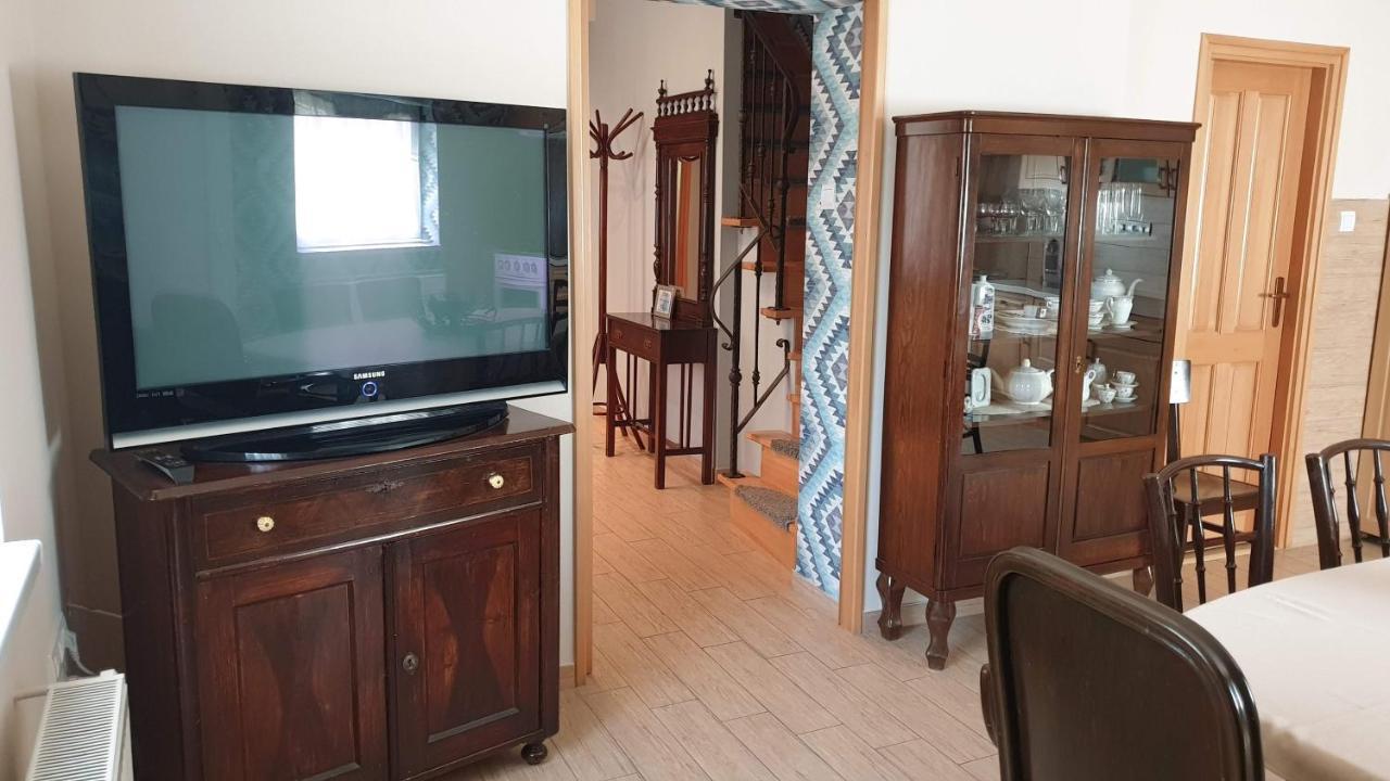 Keller Apartmanok Hajduszoboszlo Bagian luar foto