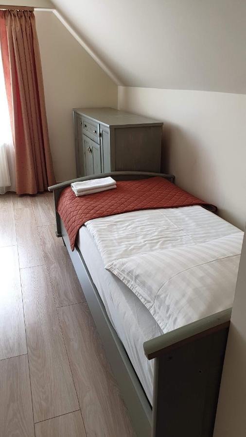 Keller Apartmanok Hajduszoboszlo Bagian luar foto