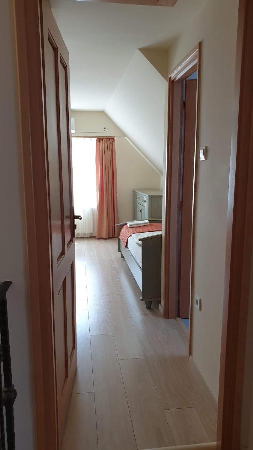 Keller Apartmanok Hajduszoboszlo Bagian luar foto