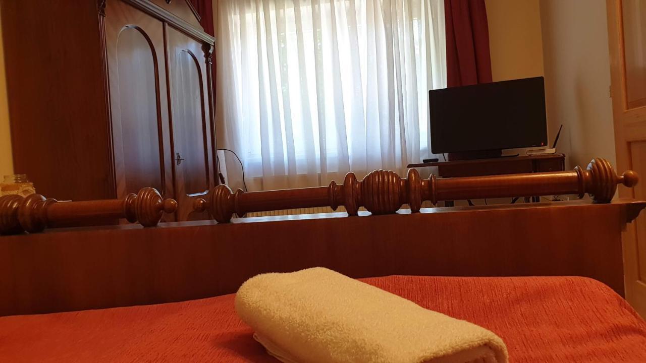 Keller Apartmanok Hajduszoboszlo Bagian luar foto
