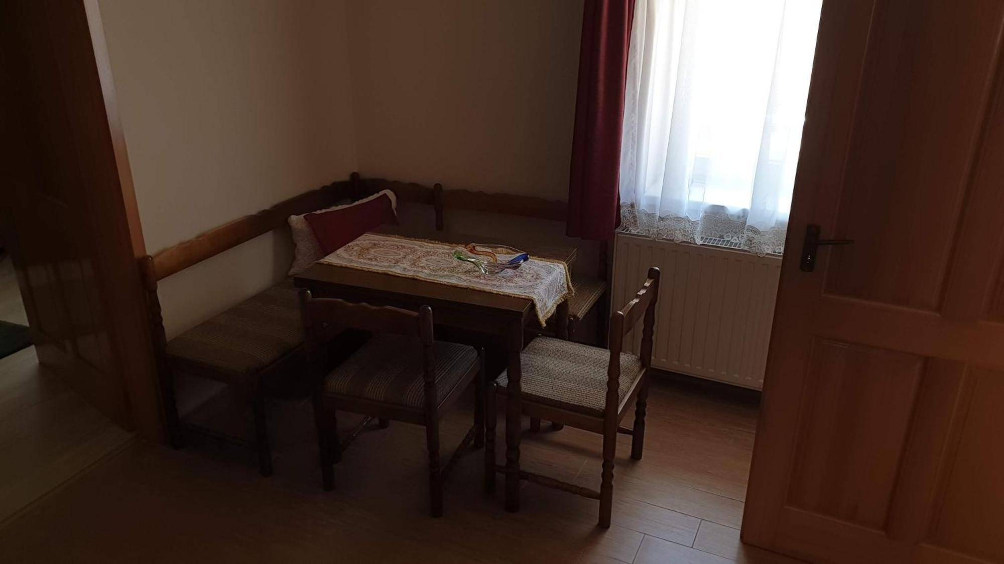Keller Apartmanok Hajduszoboszlo Ruang foto
