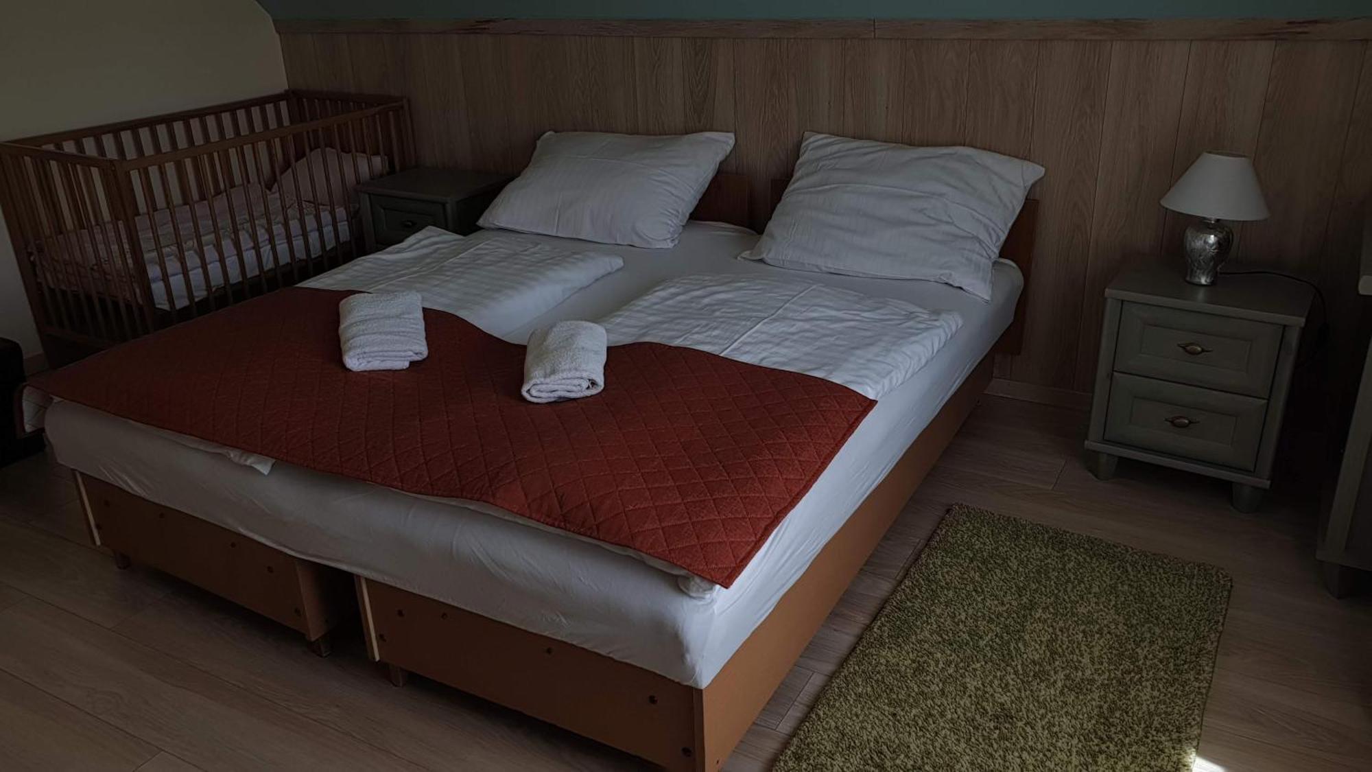 Keller Apartmanok Hajduszoboszlo Ruang foto