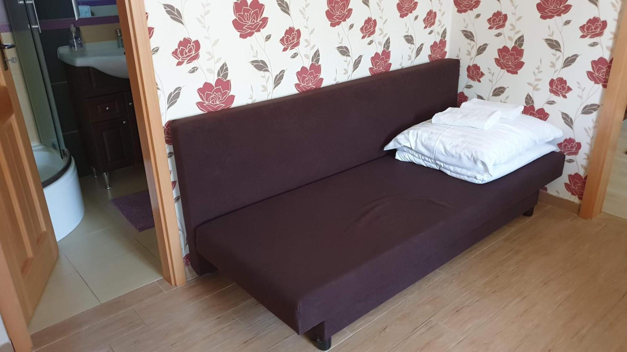 Keller Apartmanok Hajduszoboszlo Ruang foto