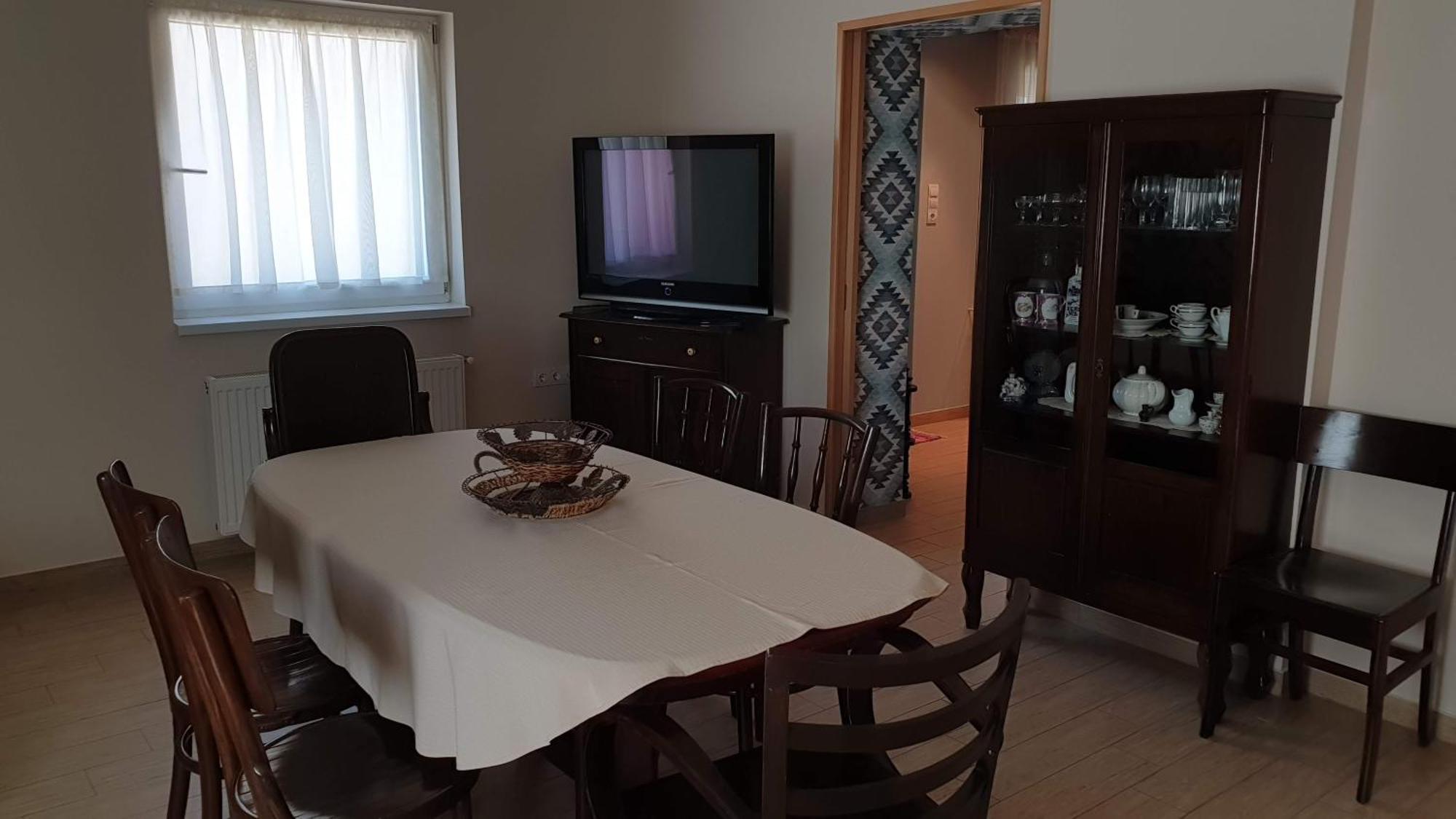Keller Apartmanok Hajduszoboszlo Ruang foto